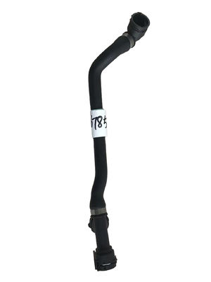 Le tuyau de refroidissement de la BMW 5 6 7 8 G30